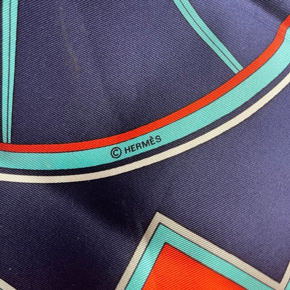 Authentic HERMES Carre 90 Scarf "WASHINGTON'S CARRIAGE" Silk Red - Picture 13 of 14